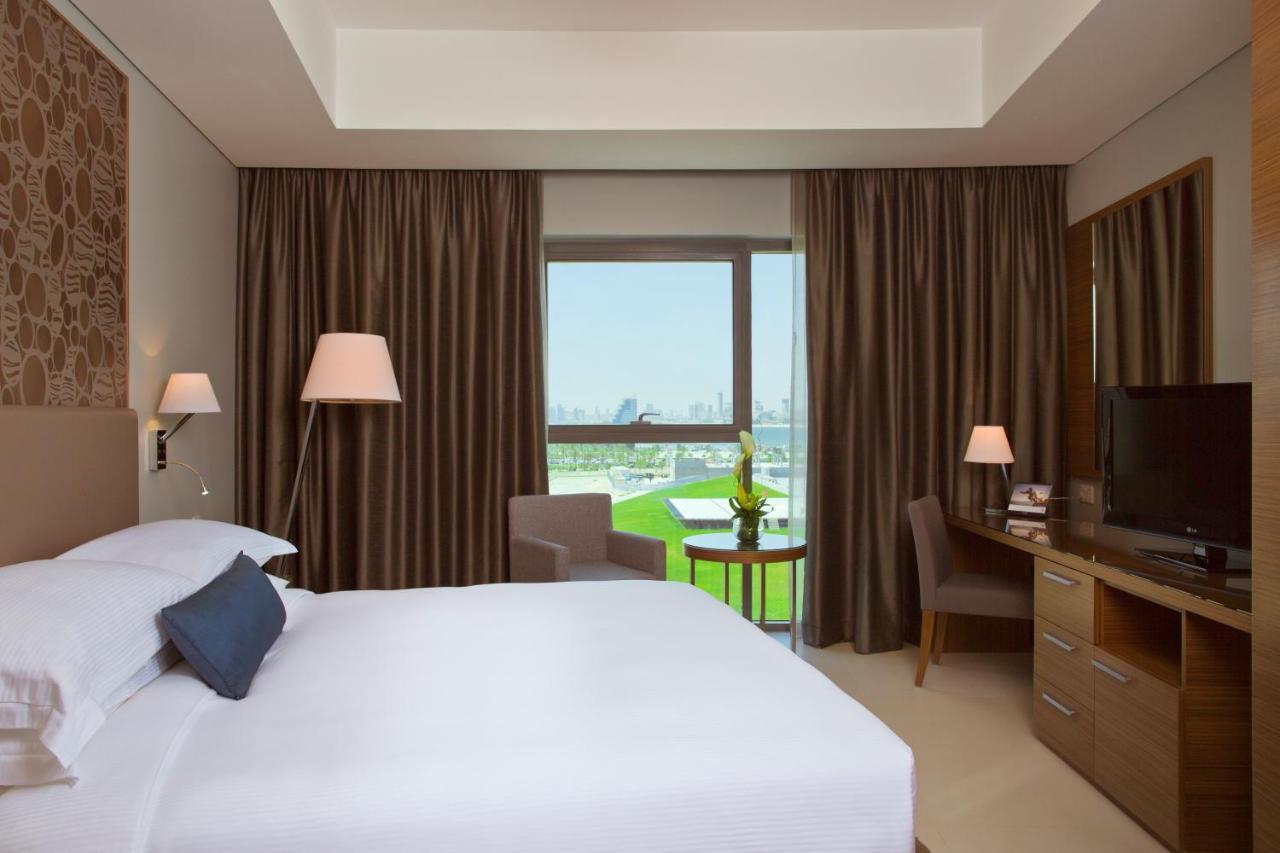 Majestic Arjaan By Rotana - Manama Aparthotel Exterior foto